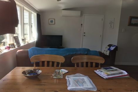 Photo of property in 38 Rua Street, Lyall Bay, Wellington, 6022