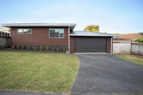 Photo of property in 21 Robinia Place, Snells Beach, 0920