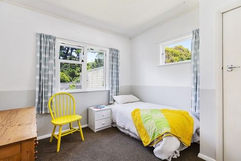 Photo of property in 28 Findlay Street, Tawa, Wellington, 5028