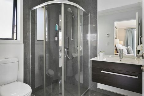 Photo of property in 8a Rose Leigh Drive, Cambridge, 3434