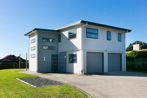 Photo of property in 20 Motukari Place, Onaero, Waitara, 4383
