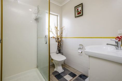 Photo of property in 2 Dunaff Place, Flat Bush, Auckland, 2019