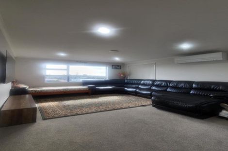 Photo of property in 112a Lisle Farm Drive, Pukekohe, 2120