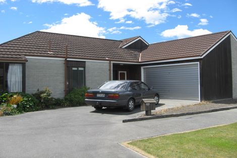 Photo of property in 88 Englefield Road, Northwood, Christchurch, 8051