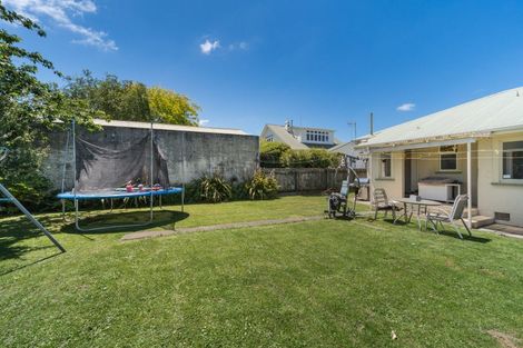 Photo of property in 5 Terrace Street, Roslyn, Palmerston North, 4414