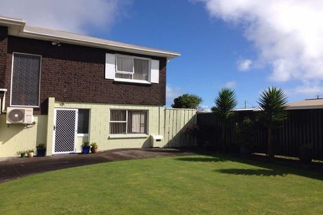 Photo of property in 4 Miro Street, Merrilands, New Plymouth, 4312