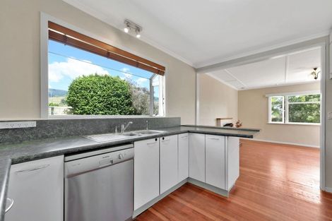 Photo of property in 11 Lemari Avenue, Stoke, Nelson, 7011