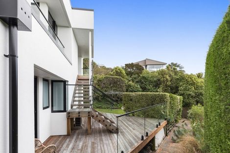 Photo of property in 2/11 Belleview Terrace, Mount Pleasant, Christchurch, 8081