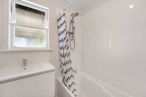 Photo of property in 52 Dover Road, Flaxmere, Hastings, 4120