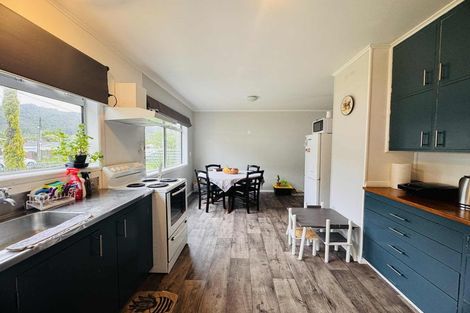 Photo of property in 2/18 Eldon Grove, Taita, Lower Hutt, 5019