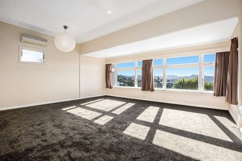 Photo of property in 15 Connaught Terrace, Brooklyn, Wellington, 6021