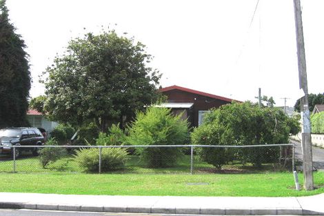Photo of property in 9 Vera Road, Te Atatu South, Auckland, 0610