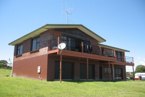 Photo of property in 12 Ngaparaoa Drive, Maketu, 3189