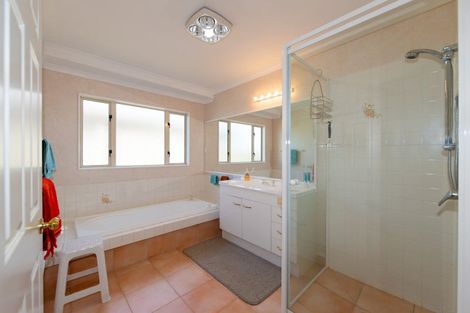 Photo of property in 8 Dules Walk, Taradale, Napier, 4112