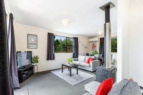 Photo of property in 25 Lilburn Crescent, Massey, Auckland, 0614