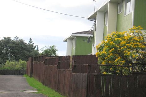 Photo of property in 5/79 West Coast Road, Glen Eden, Auckland, 0602