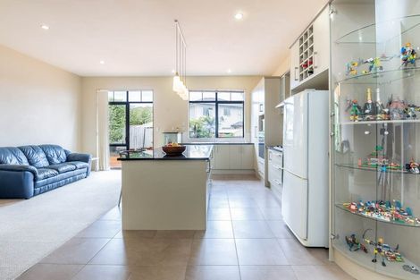 Photo of property in 3 Stroud Place, Henderson, Auckland, 0612