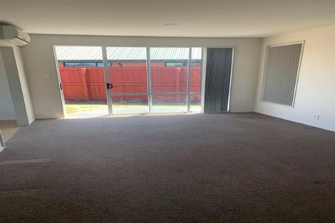 Photo of property in 1/32 Anglesea Avenue, Parklands, Christchurch, 8083