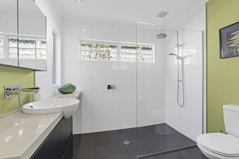 Photo of property in 32a Bayly Road, Moturoa, New Plymouth, 4310