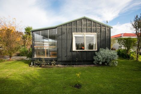 Photo of property in 24 Blake Street, Porangahau, 4293