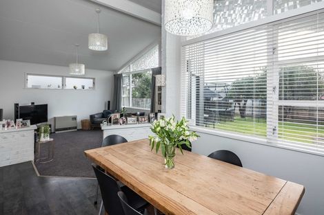 Photo of property in 74 Gray Avenue, Paraparaumu Beach, Paraparaumu, 5032