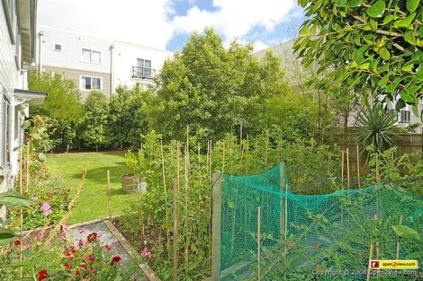 Photo of property in 365 Willis Street, Mount Cook, Wellington, 6011