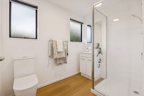 Photo of property in 2/4 Myna Place, Weymouth, Auckland, 2103
