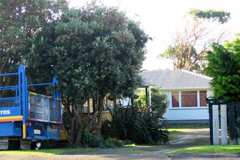 Photo of property in 73 Martin Road, Paraparaumu Beach, Paraparaumu, 5032