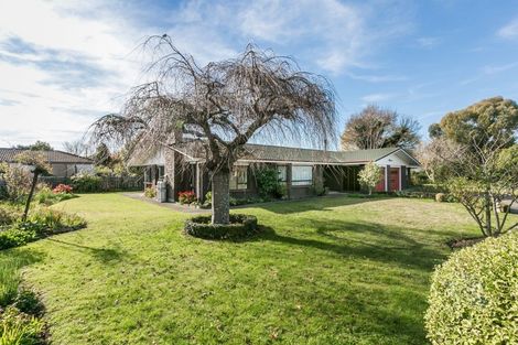 Photo of property in 35a Church Road, Taradale, Napier, 4112