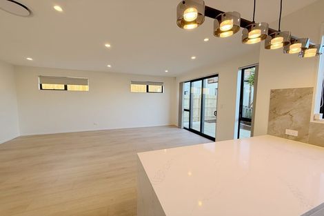 Photo of property in 147 Weatherly Road, Torbay, Auckland, 0630