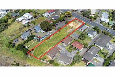 Photo of property in 71 West Coast Road, Glen Eden, Auckland, 0602