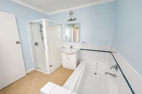 Photo of property in 43 Amapur Drive, Khandallah, Wellington, 6035