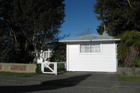 Photo of property in 76 Hall Street, Hokitika, 7810