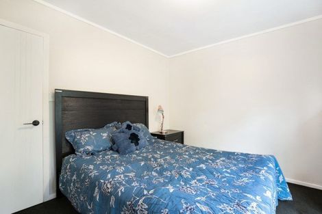 Photo of property in 8 Crompton Road, Massey, Auckland, 0614