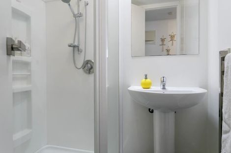 Photo of property in 232 Lake Terrace, Waipahihi, Taupo, 3330