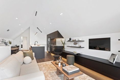 Photo of property in 1b Creamer Avenue, Belmont, Auckland, 0622