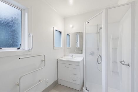 Photo of property in 14 Cave Road, Houghton Bay, Wellington, 6023