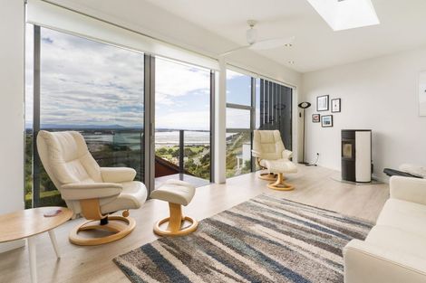 Photo of property in 11 Saint Remy Lane, Redcliffs, Christchurch, 8081
