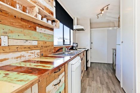 Photo of property in 2/2 Lee Road, Taradale, Napier, 4112