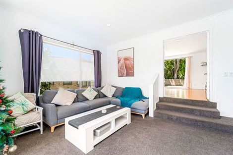 Photo of property in 22 Cascaden Road, Gulf Harbour, Whangaparaoa, 0930