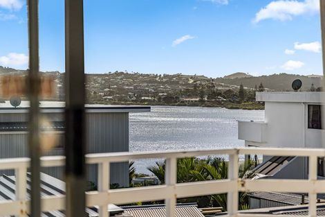 Photo of property in 47 Moffat Road, Red Beach, 0932