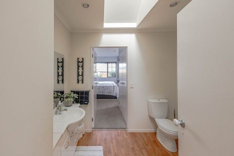 Photo of property in 22 Lakeridge Close, Rangatira Park, Taupo, 3330