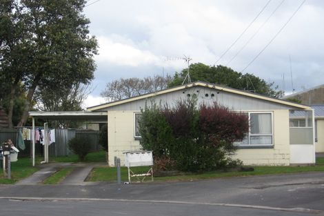 Photo of property in 2/9 June Place, Hamilton East, Hamilton, 3216