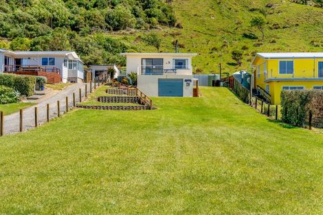 Photo of property in 265 Mataikona Road, Mataikona, Tinui, 5889