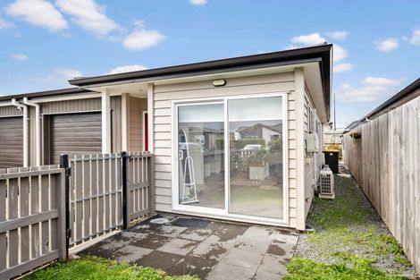 Photo of property in 93 Kuaka Drive, Takanini, 2112