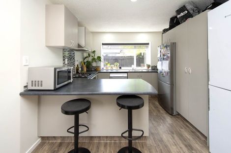 Photo of property in 33 Sylvia Street, Parklands, Christchurch, 8083