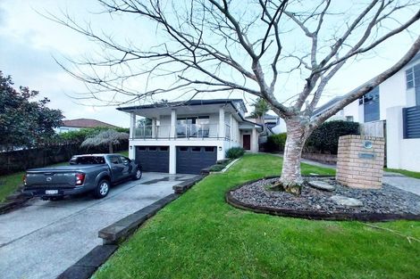 Photo of property in 57 Kittiwake Drive, Schnapper Rock, Auckland, 0632