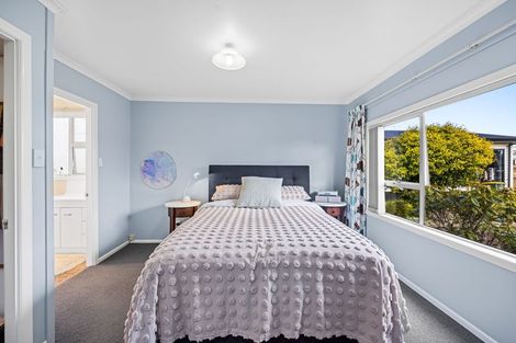 Photo of property in 15 Pukatea Street, Inglewood, 4330