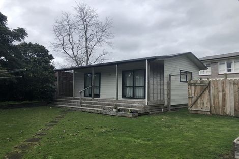 Photo of property in 3 Halberg Street, Papakura, 2110
