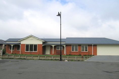 Photo of property in 10 Henley Court, Huntington, Hamilton, 3210